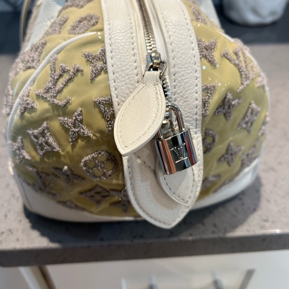 Louis Vuitton monogram bag. - Picture 3 of 10